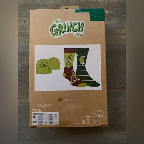 The Grinch Gift Set - Picture 5 of 7